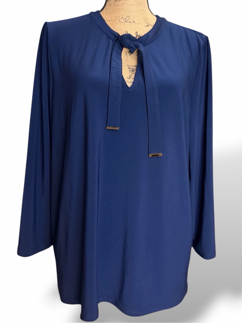 LISETTE L Navy Long-Sleeve Tie-Neck Blouse. EC. Size X-Large